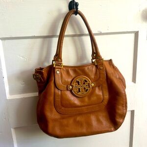 Tory Burch Amanda Hobo (in bright brown/caramel)